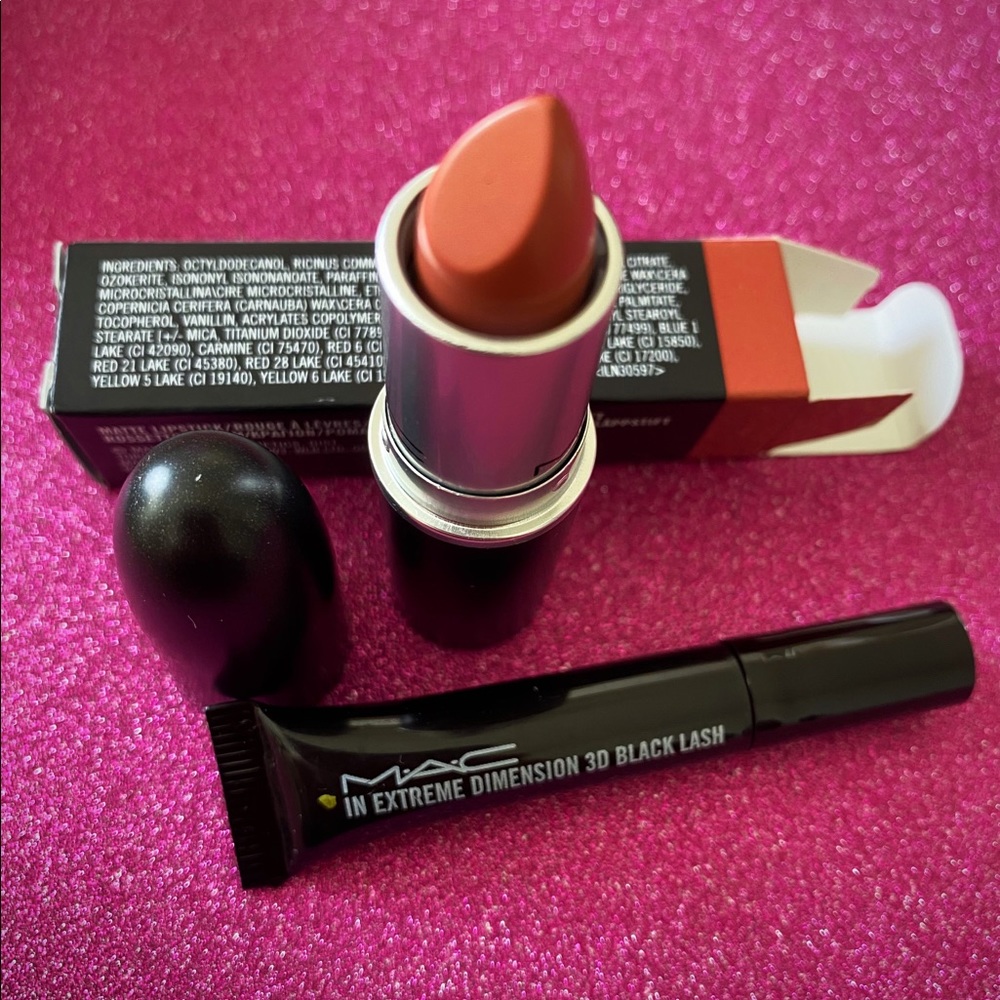 Mac Cosmetics- Gift Set - Picture 4 of 5
